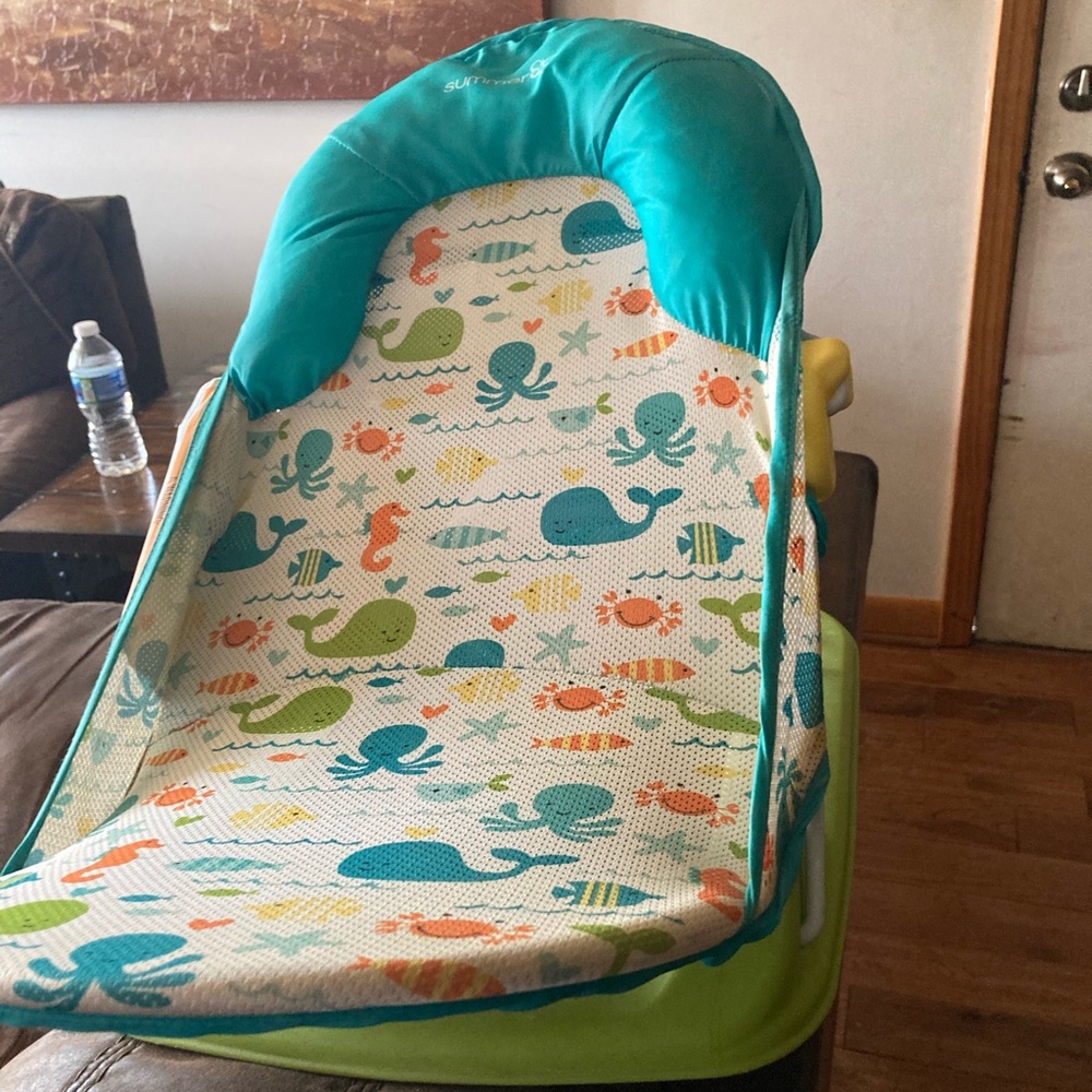 Summer deluxe baby bather